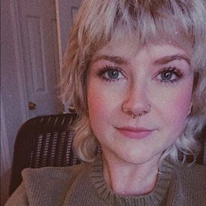 Meet your Posher, Hailey